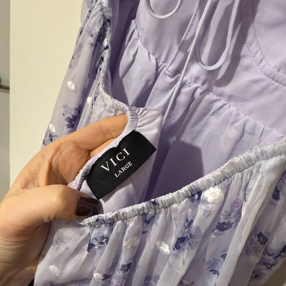 VICI Joselyn Sweetheart Floral Maxi Dress – Lavender Floral Size L ✨💜🌸 - Picture 10 of 14